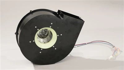 Blov odstředivého výfukového ventilátoru